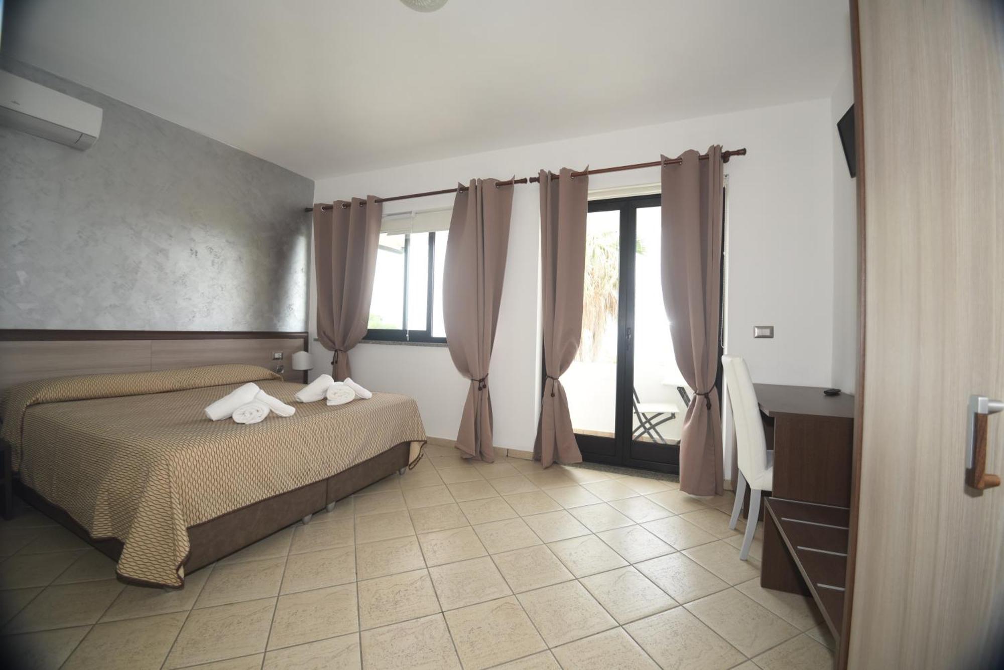 Villaggio Pineta Petto Bianco Capo Vaticano Værelse billede