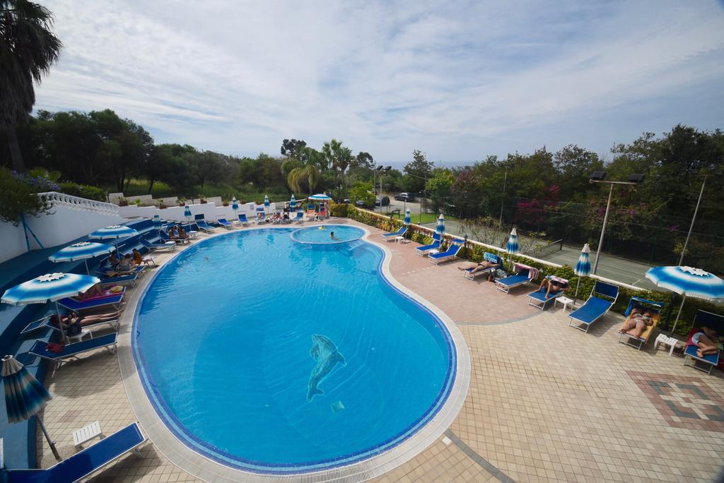 Villaggio Pineta Petto Bianco Capo Vaticano Eksteriør billede