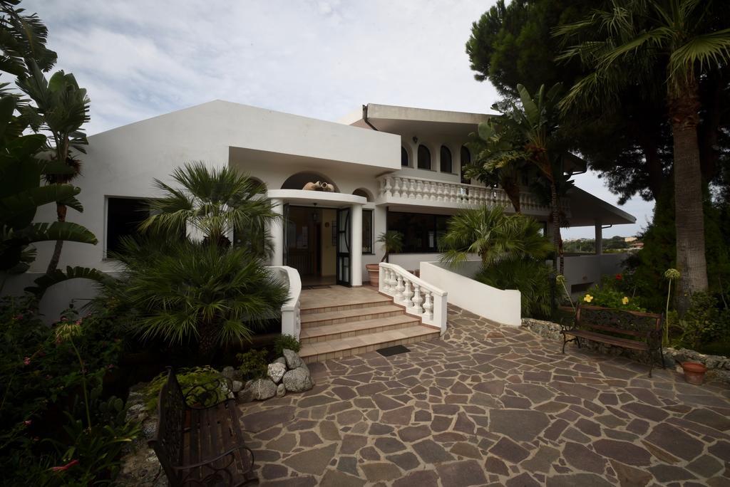 Villaggio Pineta Petto Bianco Capo Vaticano Eksteriør billede