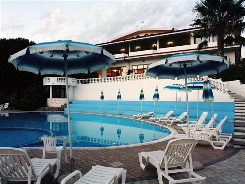 Villaggio Pineta Petto Bianco Capo Vaticano Eksteriør billede